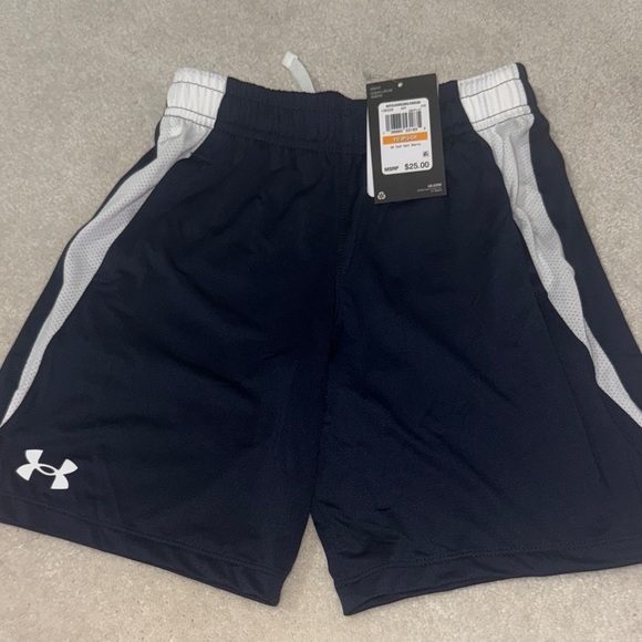 Under Armour Other - Under armour boys shorts